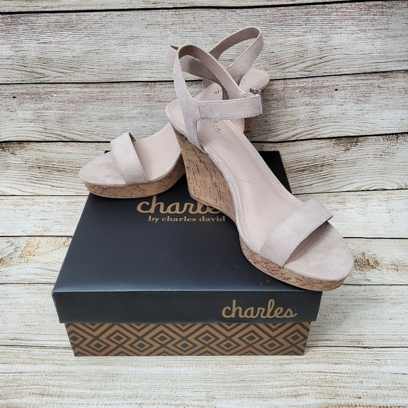 Charles David Nude Wedge Heels 10 - Picture 1 of 6